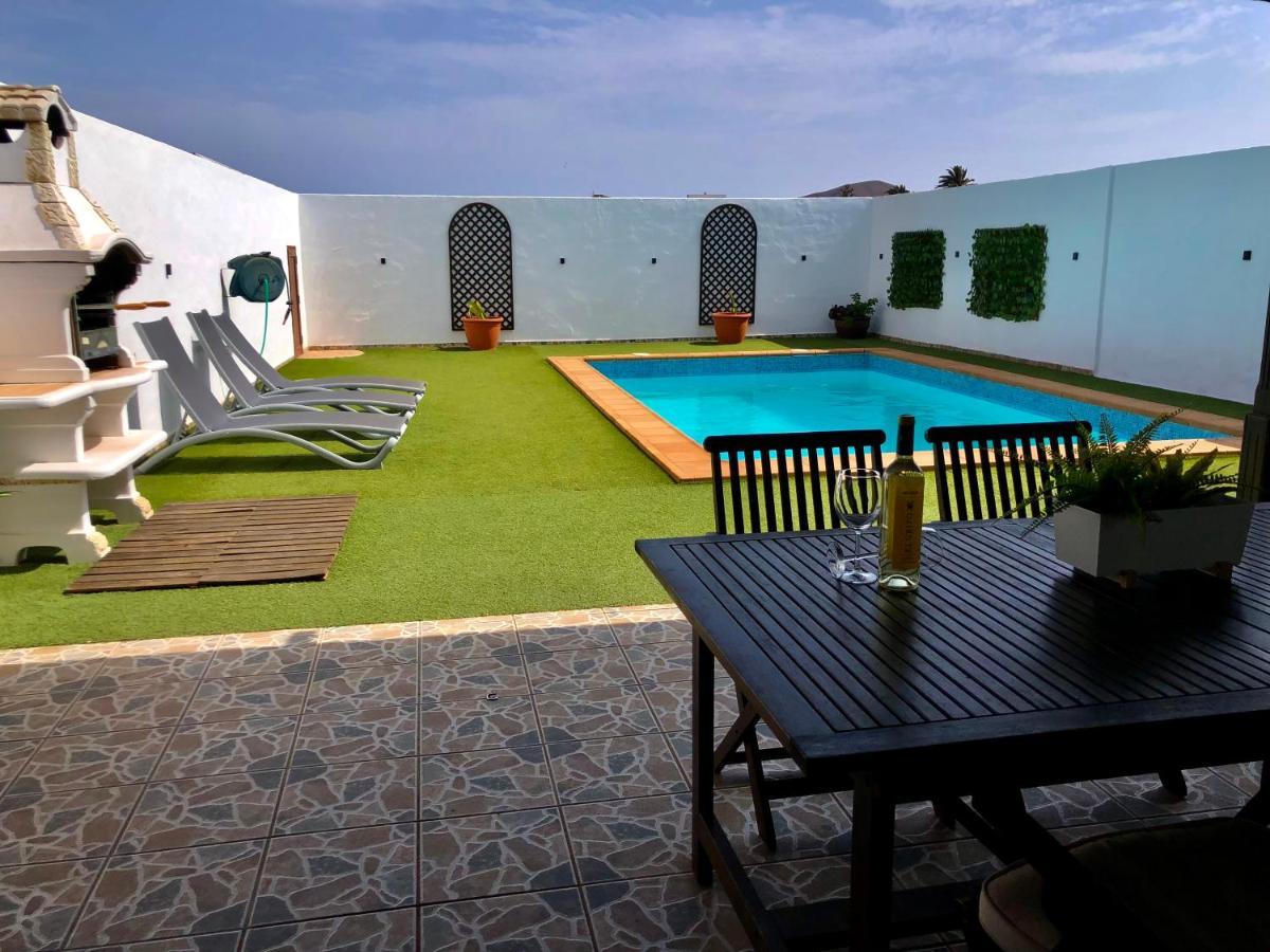 Villa Miriam ตินาโค ภายนอก รูปภาพ