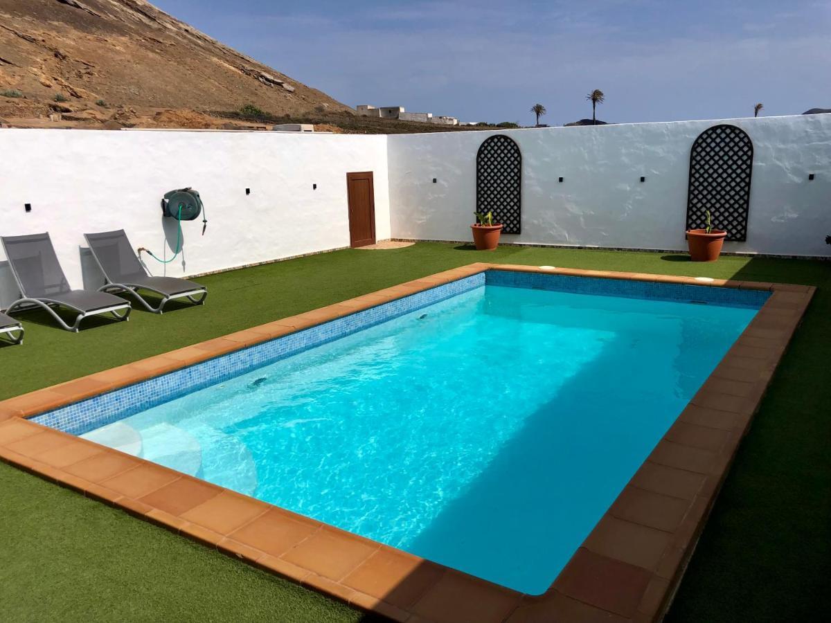 Villa Miriam ตินาโค ภายนอก รูปภาพ